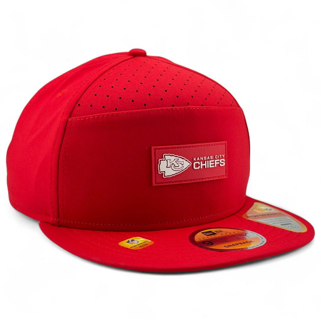 Kansas City Chiefs New Era 2025 Sideline Hot Weather Split Panel 9FIFTY Snapback