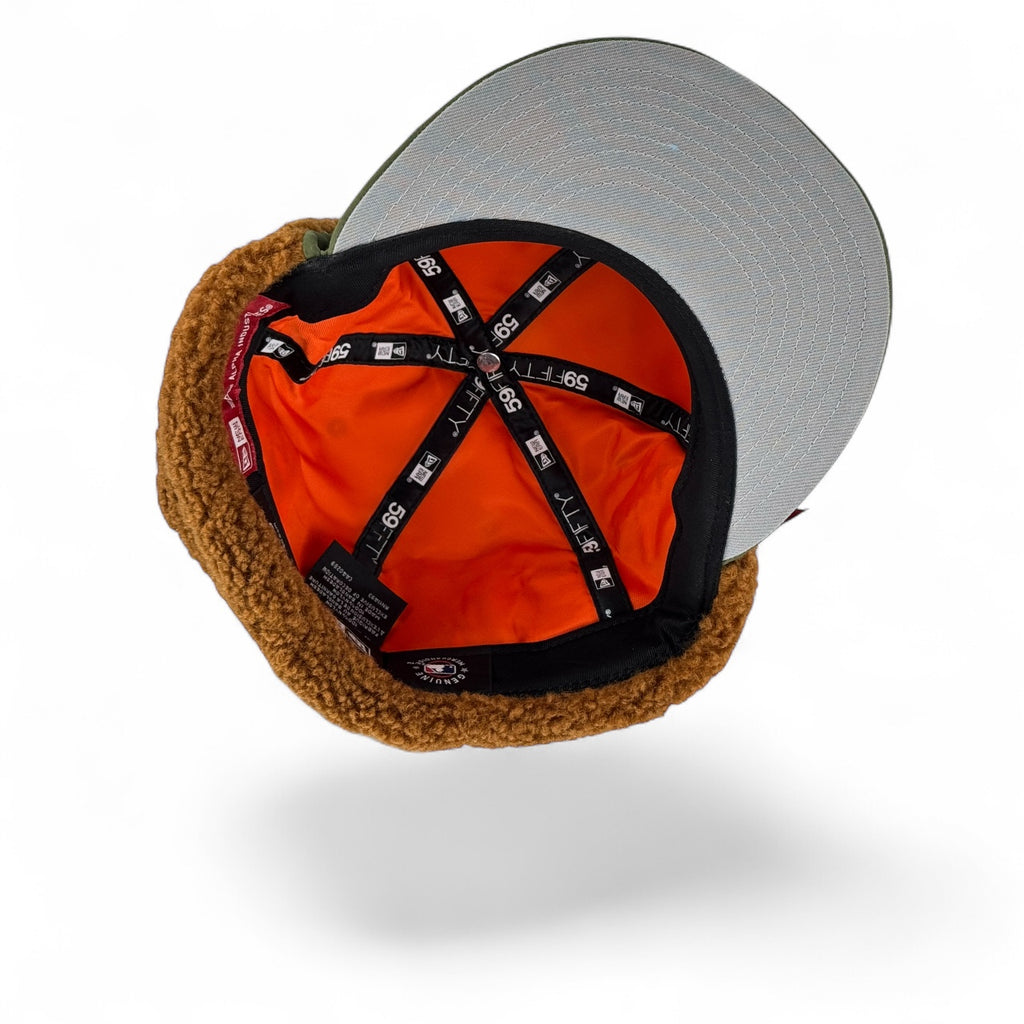 San Francisco 49ers New Era x Alpha Industries Dog Ear 59FIFTY Fitted Hat - Olive Green Satin