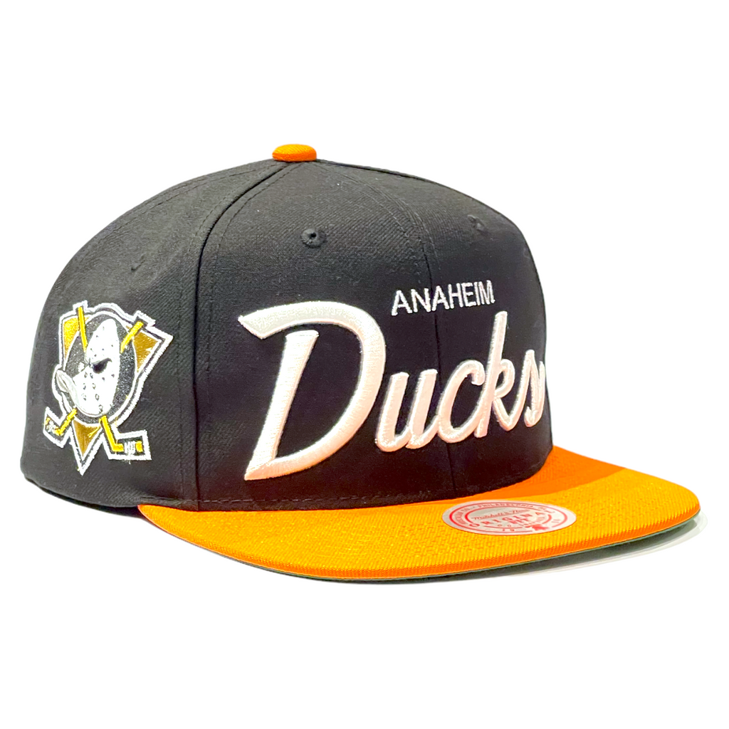 Anaheim Ducks Vintage Script Mitchell.& Ness Snapback Hat